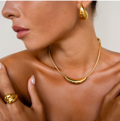 Maris Necklace